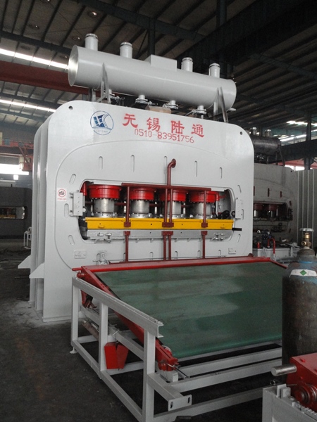 雙貼面熱壓機(1200T-1600T) 4*8尺、4*9尺、5*8尺